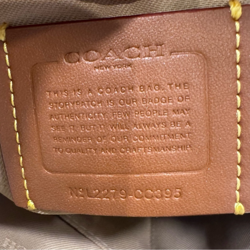COACH Pebble Leather Taylor Medium Tote C Dangle Charm Chalk EUC - Picture 15 of 16